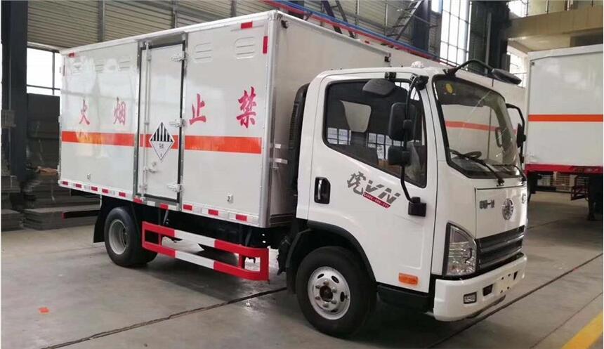 邯郸东风商用8吨重载版加油车