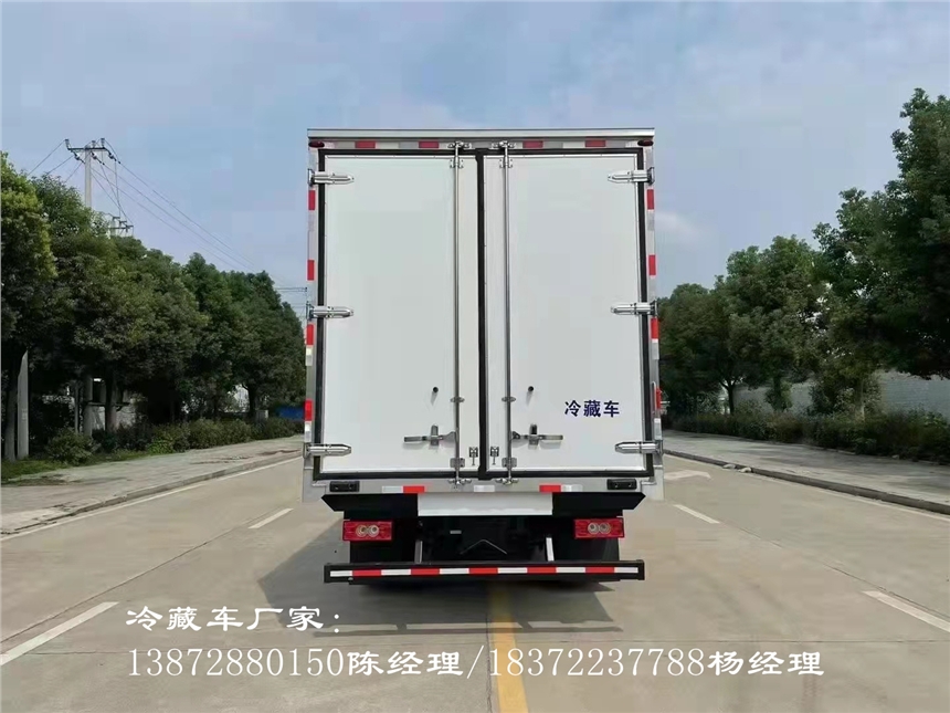 鸡西市江铃国六宽体合规4.2米冷藏车 