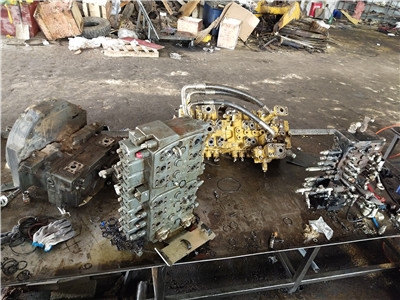 乌当区斗山DX215-9C挖掘机动作无力缓慢专业修理